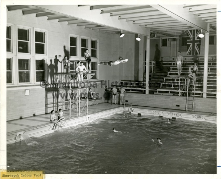 Sherbrook Pool ca 1960 City of Wpg Archives A67_File 74.jpg